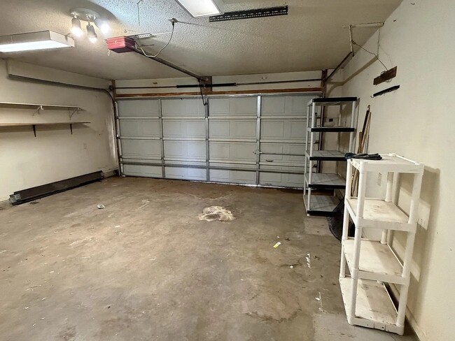 Building Photo - 30441 N Plantation Dr