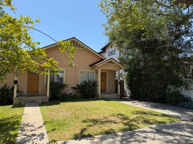 Building Photo - 559 Lincoln Ave