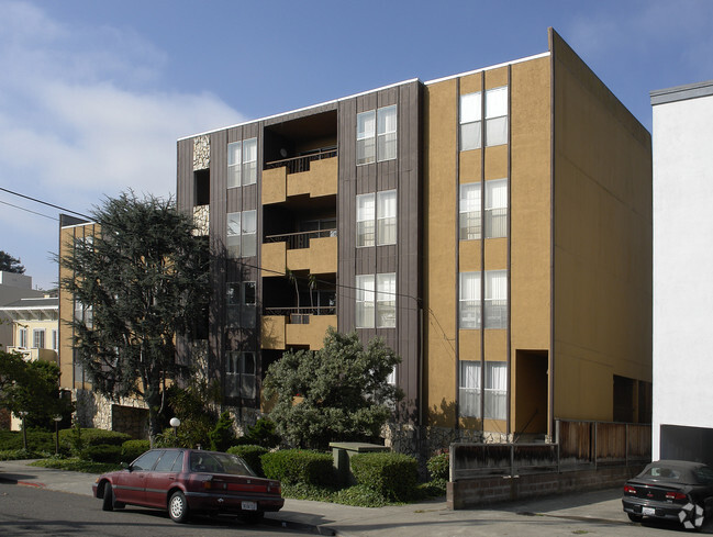 Building Photo - Euclid Plaza Apartments