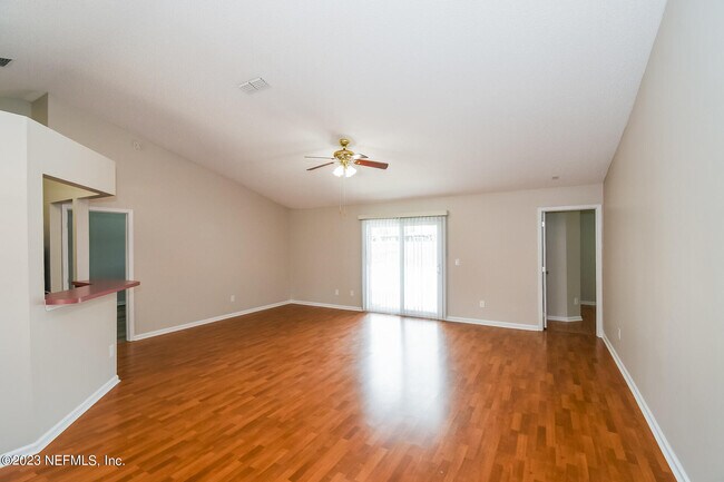 Foto del edificio - 605 Abbey Ct
