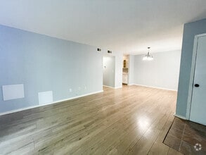Building Photo - 1208 Bush River Rd