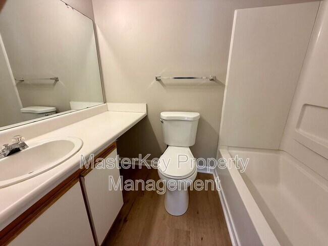 Foto del edificio - 1351 Crab Orchard Dr