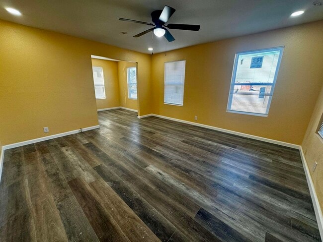 Foto del edificio - 603 E Alameda St