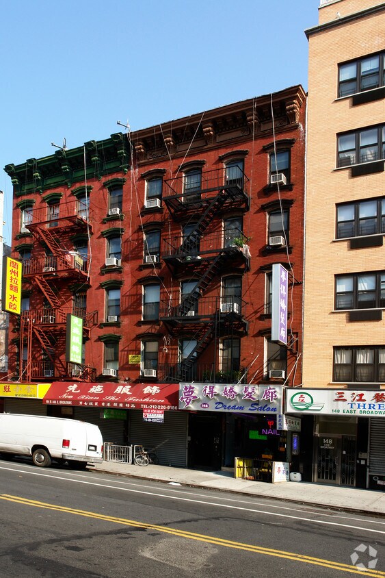 Building Photo - 146 E Broadway