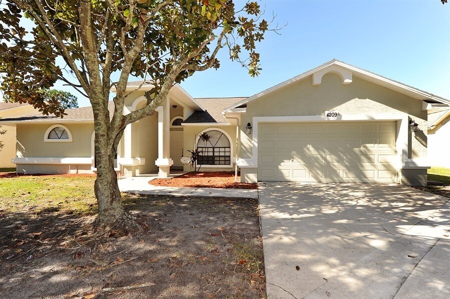 Foto principal - 4209 Elba Pl