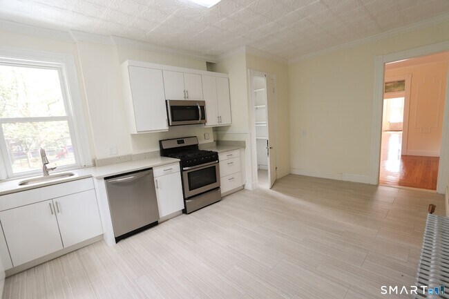 Building Photo - 235 Wooster St