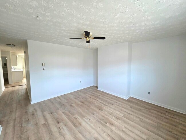 Photo du bâtiment - 80 Ross St