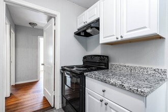 Building Photo - 1503 Acacia Dr