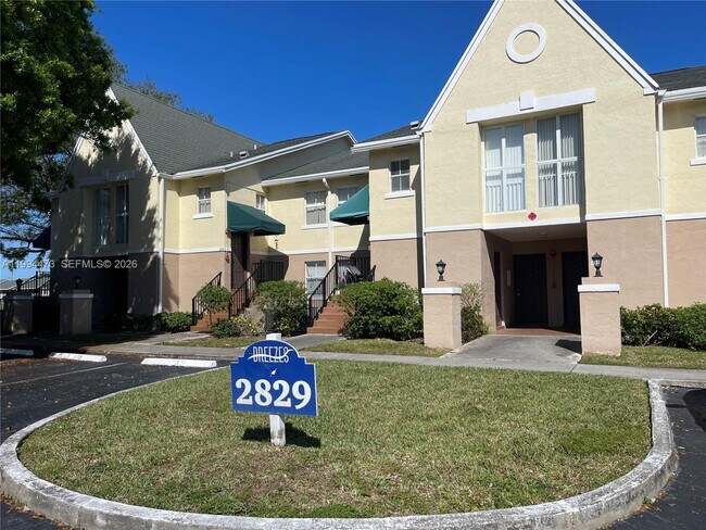 Foto del edificio - 2829 N Course Dr