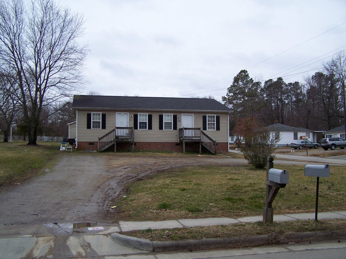 Primary Photo - 919 Goshen St