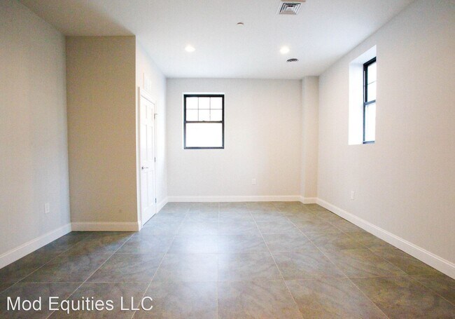 Building Photo - 315 Whitney Ave