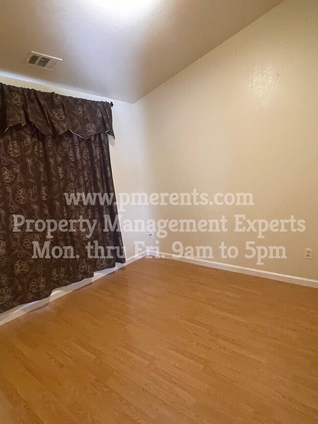 Building Photo - 4222 Bastille Ct
