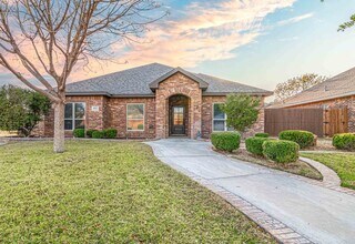 Building Photo - 4003 Navasota