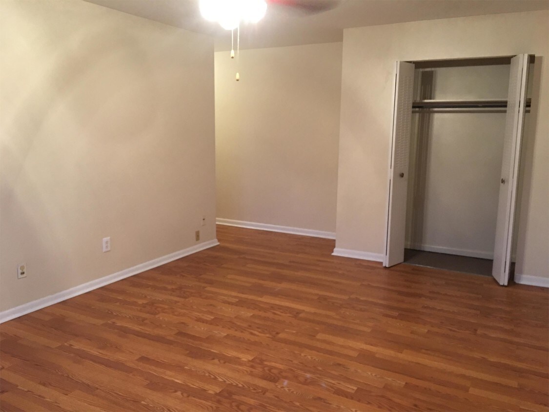 105 Lincoln St Unit 5, Ridley Park, PA 19078 Apartment for Rent in