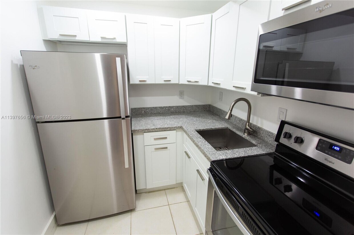 8607-sw-68th-ct-unit-1-miami-fl-33156-condo-for-rent-in-miami-fl