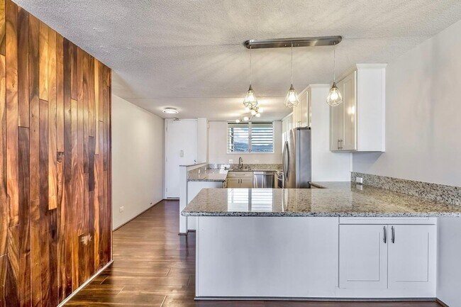 Foto del edificio - Great Location Awesome View and Amenities | 2-Bed 2-Bath 1-Parking