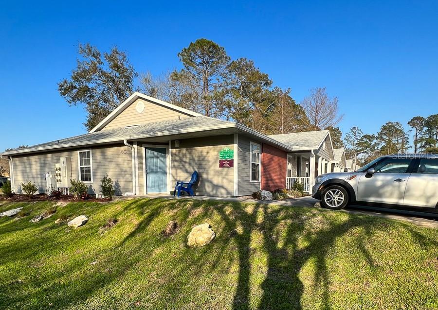 Foto principal - 4003 SW 27th St