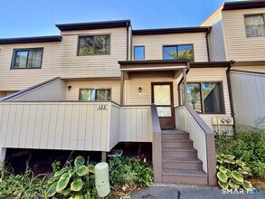 Building Photo - 122 Cottonwood Rd