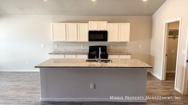 Building Photo - 2134 N Texas Ave