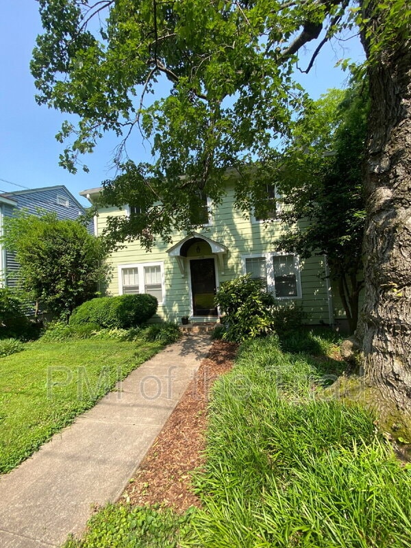 Building Photo - 419 S Sunset Dr
