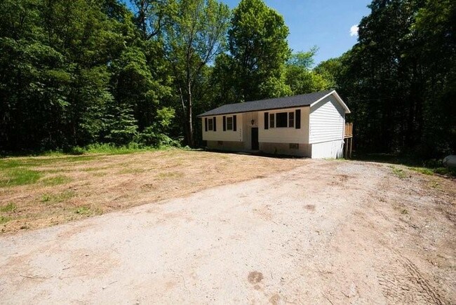 Building Photo - 2063 Dinner Bell Rd