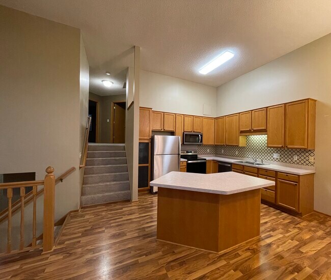 Cocina del piso principal - 15115 Cimarron Ct