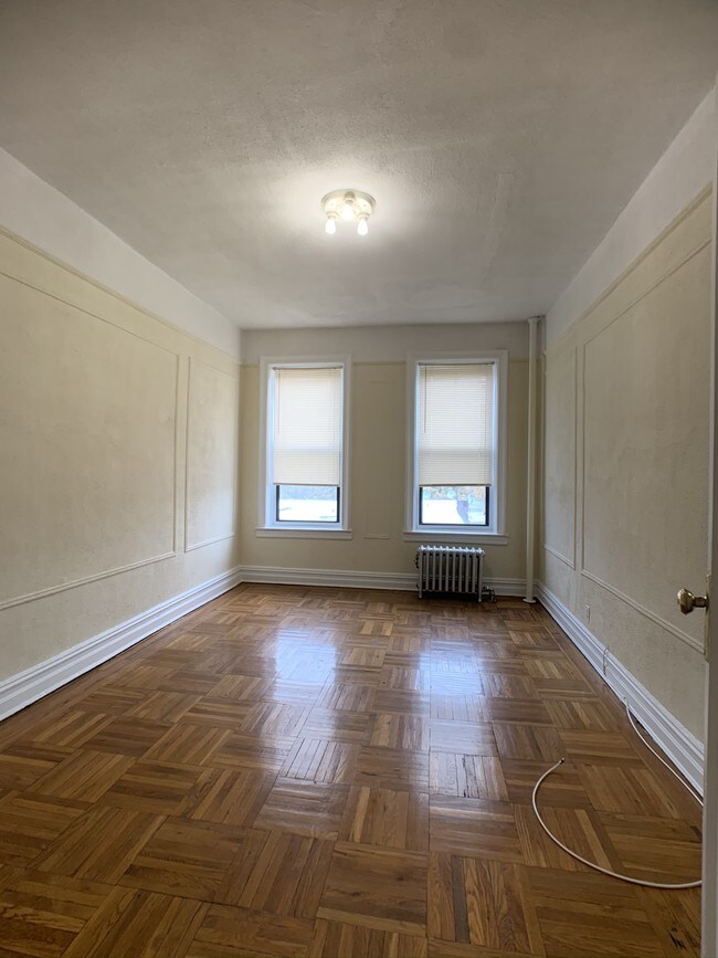 Building Photo - 1115 63rd St