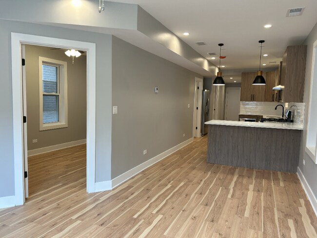 Photo - 1843 S Wood St Apartment