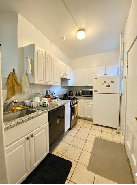 Foto principal - 322 St Paul St