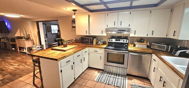 Foto del edificio - 4 Bedroom Cabin Style Rental in Port ST John