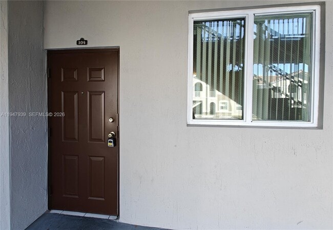 Foto del edificio - 2637 SE 16th Terrace