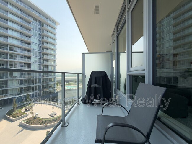 Photo du bâtiment - 3800-3800 Capozzi Rd