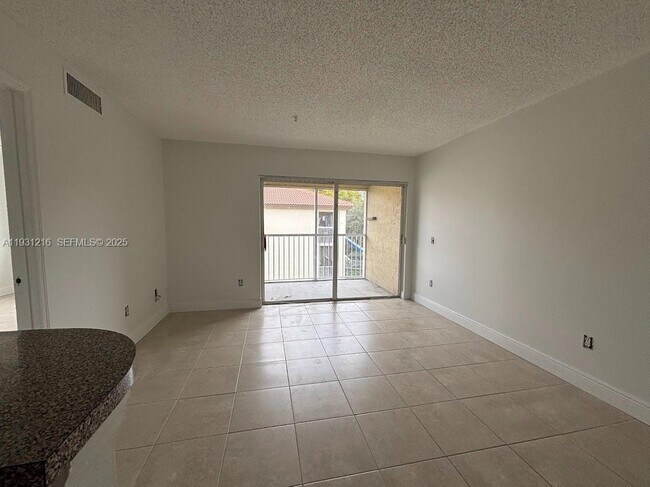 Foto del edificio - 440 S Park Rd