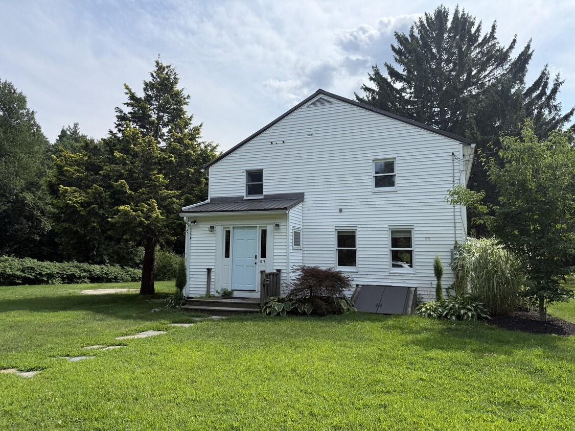 Photo - 1270 West St (Amherst, MA)