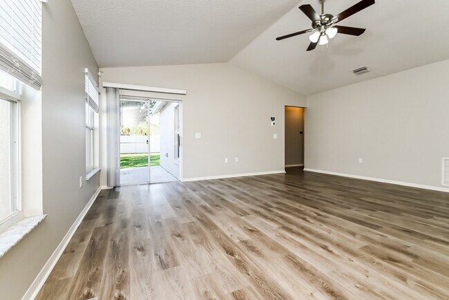 Building Photo - 22804 Richardson Ln