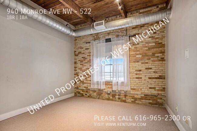 Building Photo - Available Now | Stunning 1 Bed 1 Bath Cond...