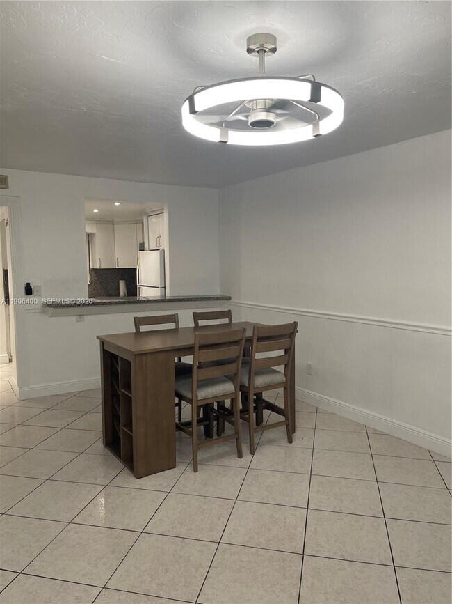Foto del edificio - 7505 SW 82nd St