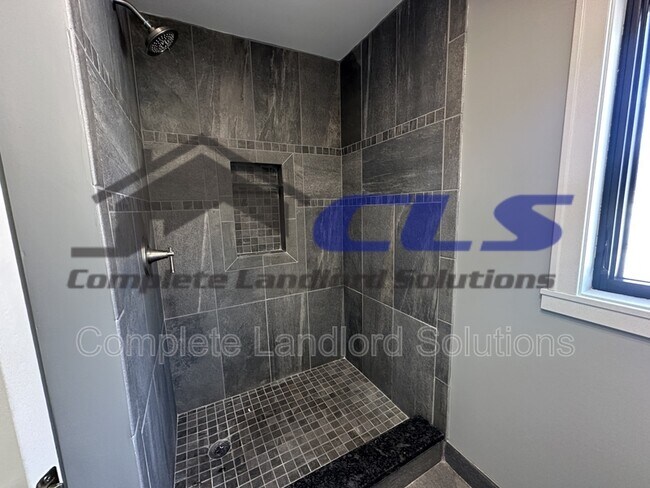 Foto del edificio - 2608 S 11th St