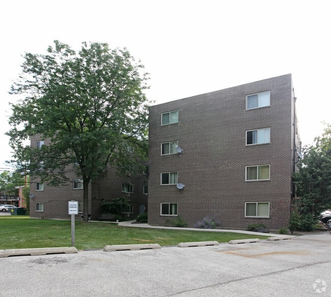 Building Photo - 5118 Fairview Apartments