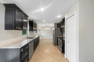 Building Photo - 2361 Howland Blvd