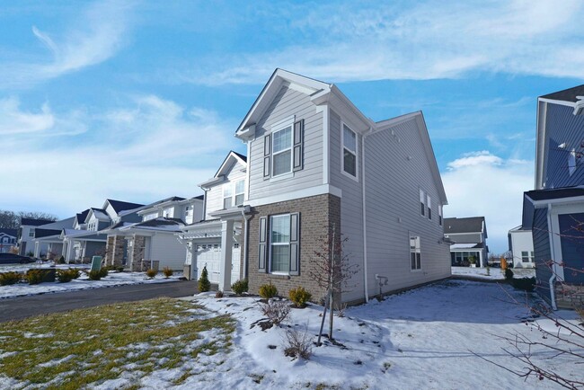 Building Photo - High End-New Build 5 Bed Home Plain City