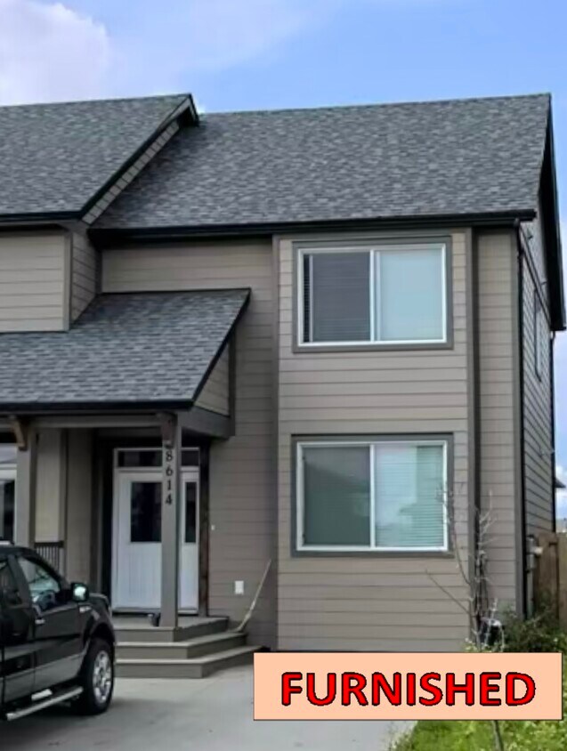 Primary Photo - 8614-8682 82nd St