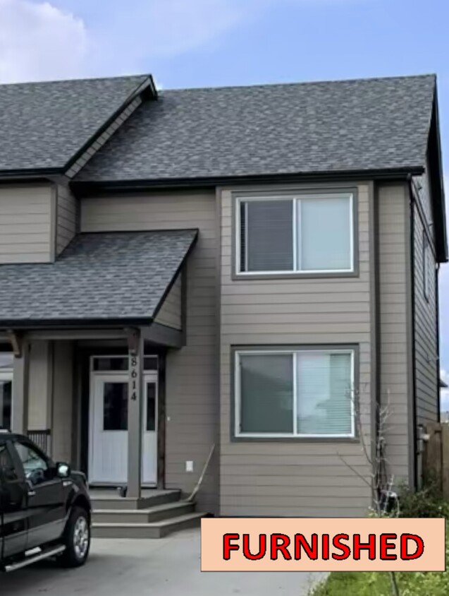 Photo principale - 8614-8682 82nd St