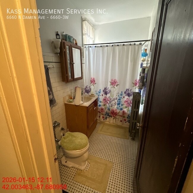 Foto del edificio - 6660 N Damen Ave