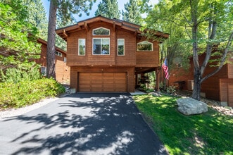 Building Photo - 198 Country Club Dr