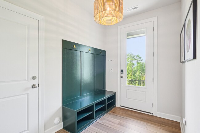 Foto del edificio - 4822 Cypress Tree Ln