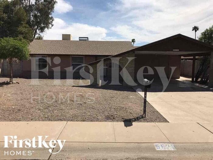 Foto principal - 5639 W Sunnyslope Ln