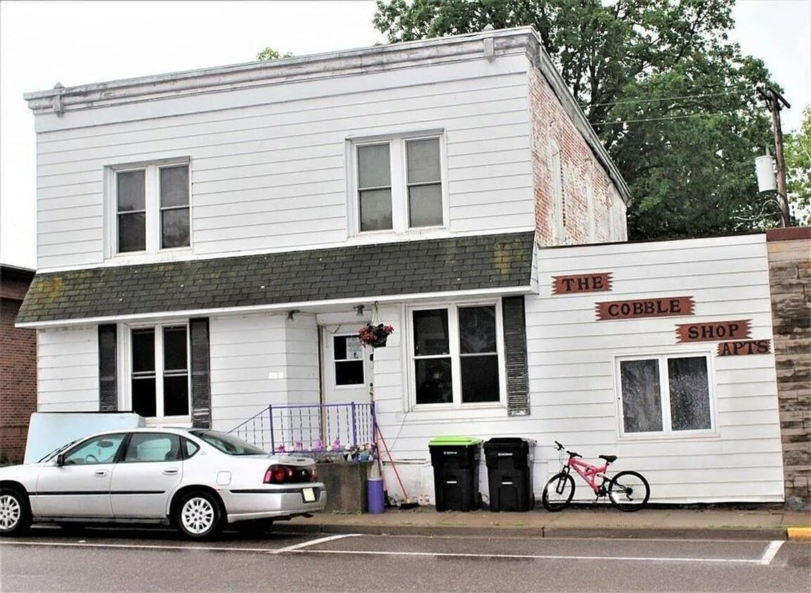 Primary Photo - 110 E 4th Ave