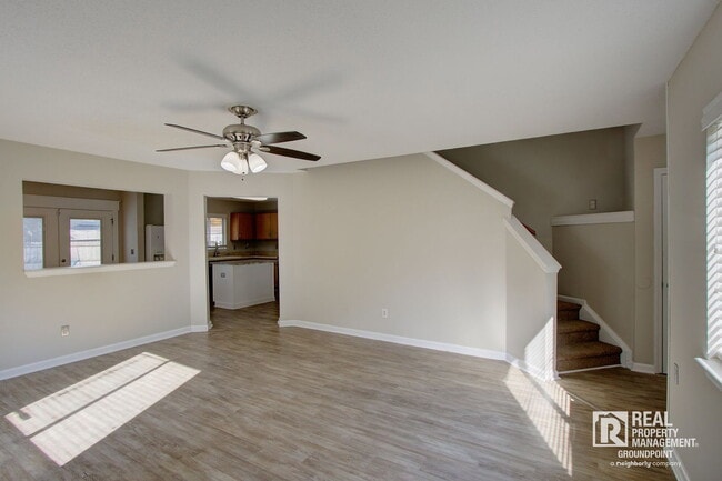 Building Photo - 121 Sioux Ct