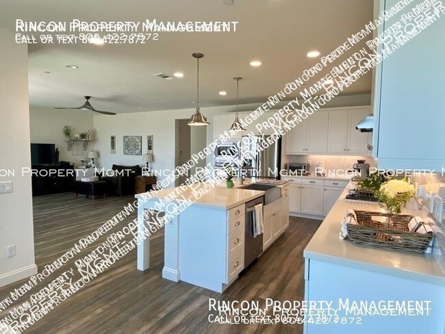Building Photo - New Home in The Farm-Ventura *4 Bedrooms/3...